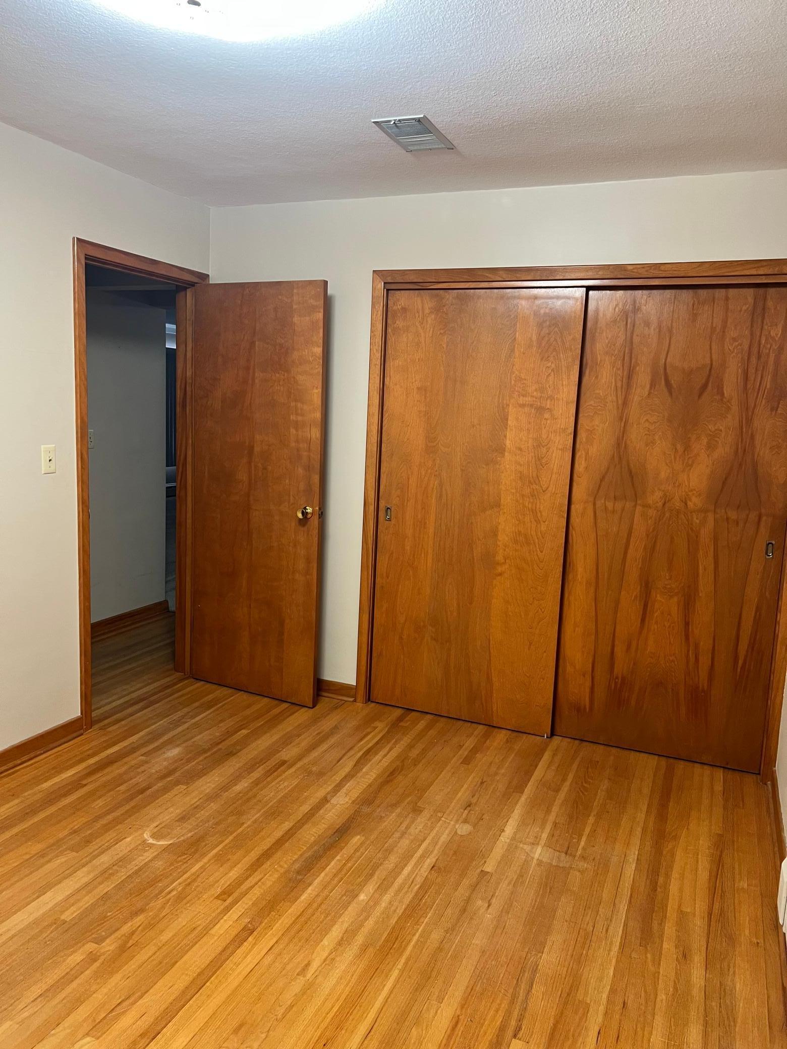 537 E Ronning Avenue Property Photo 13