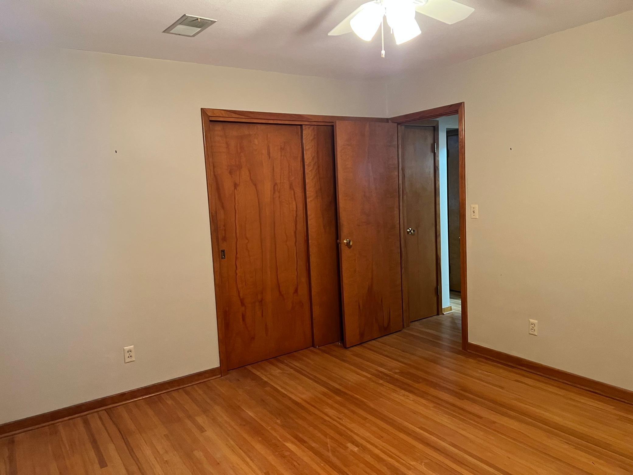 537 E Ronning Avenue Property Photo 17