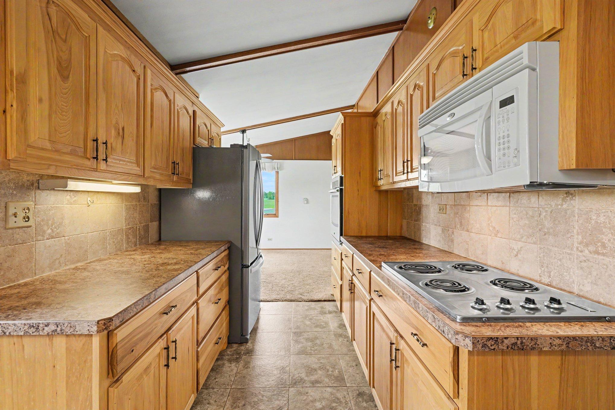 158 County Road E Property Photo 11
