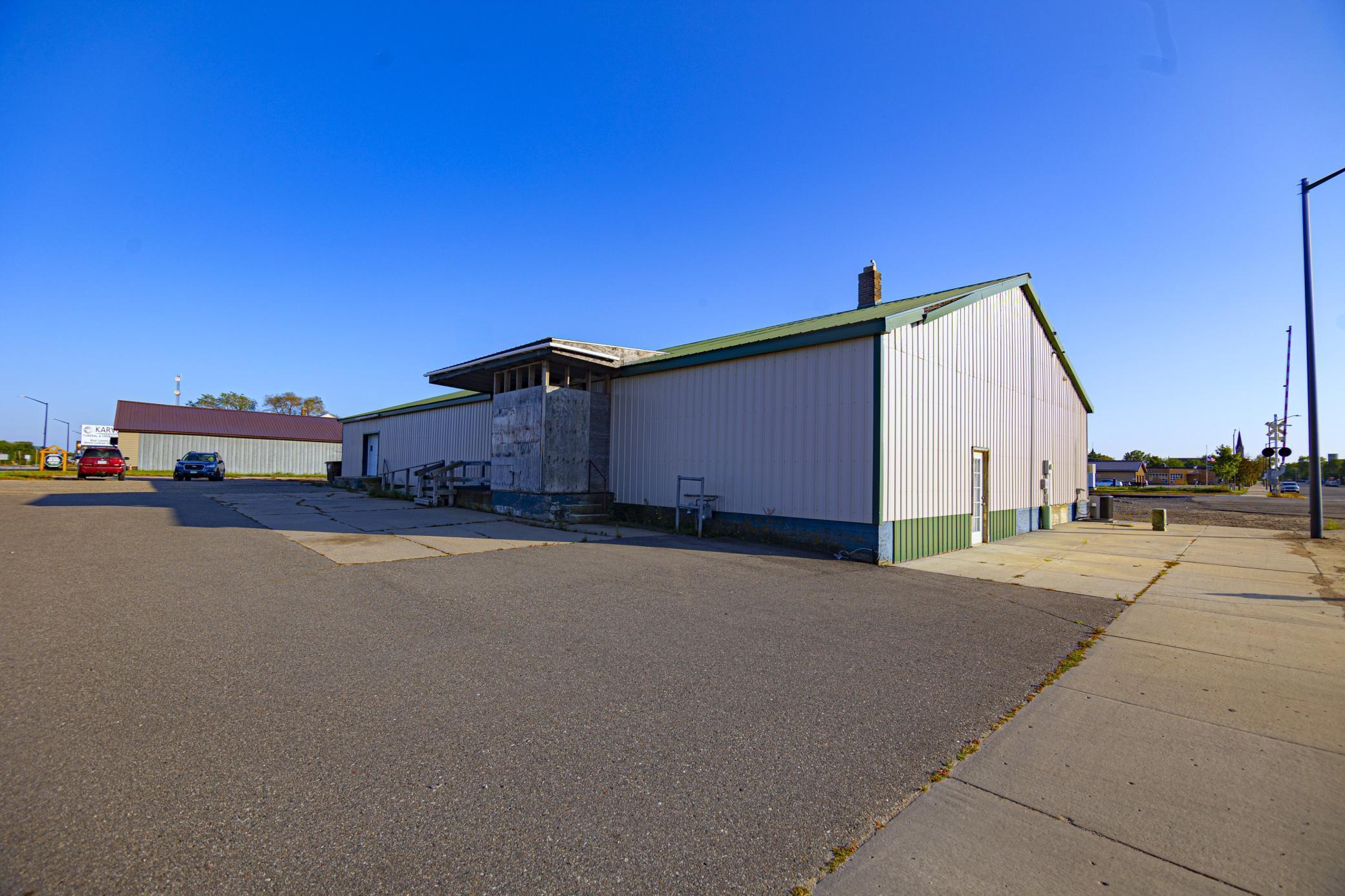 105 Ne Ash Avenue Property Photo 1