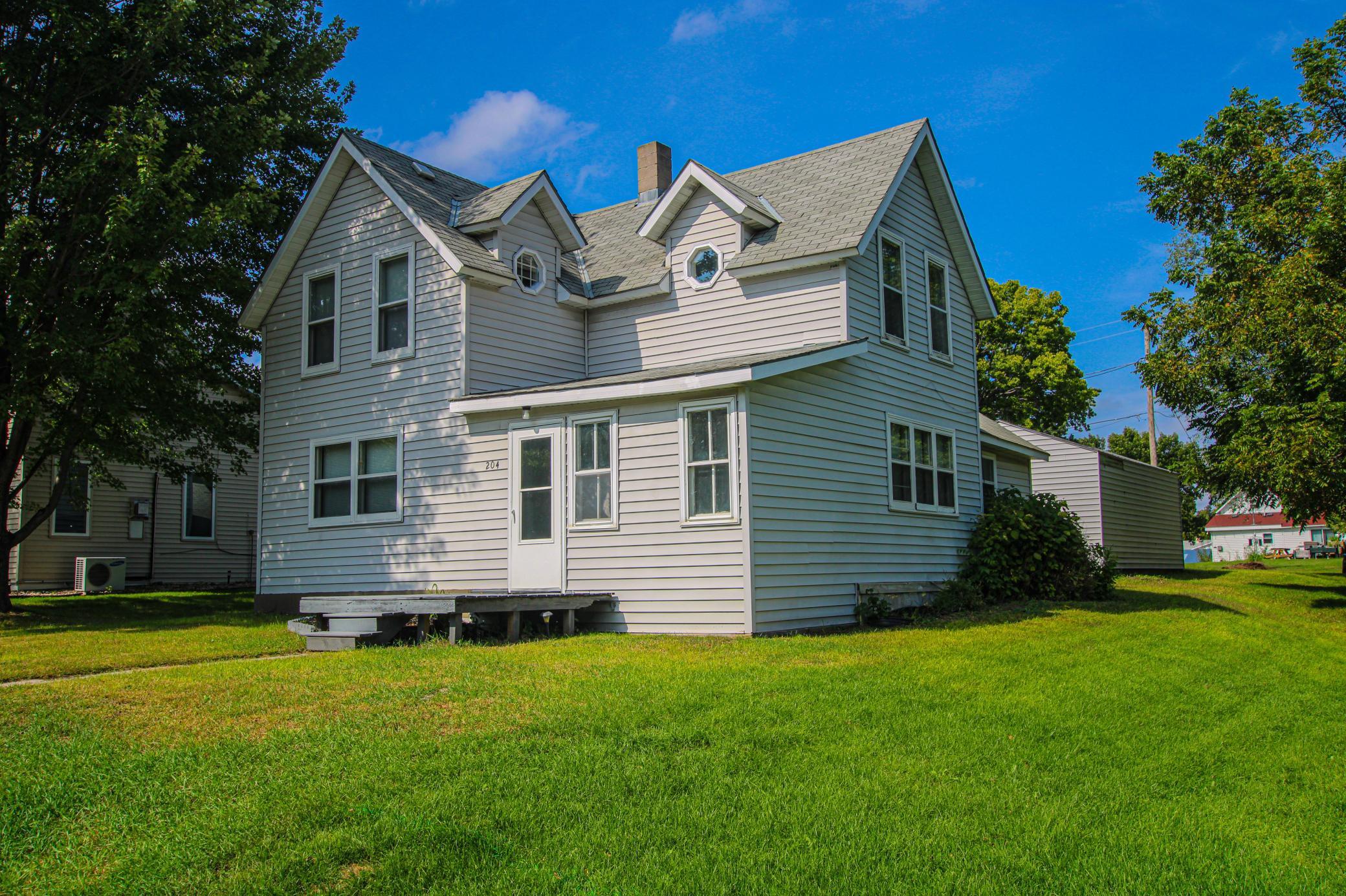 204 W 2nd Street Property Photo 1