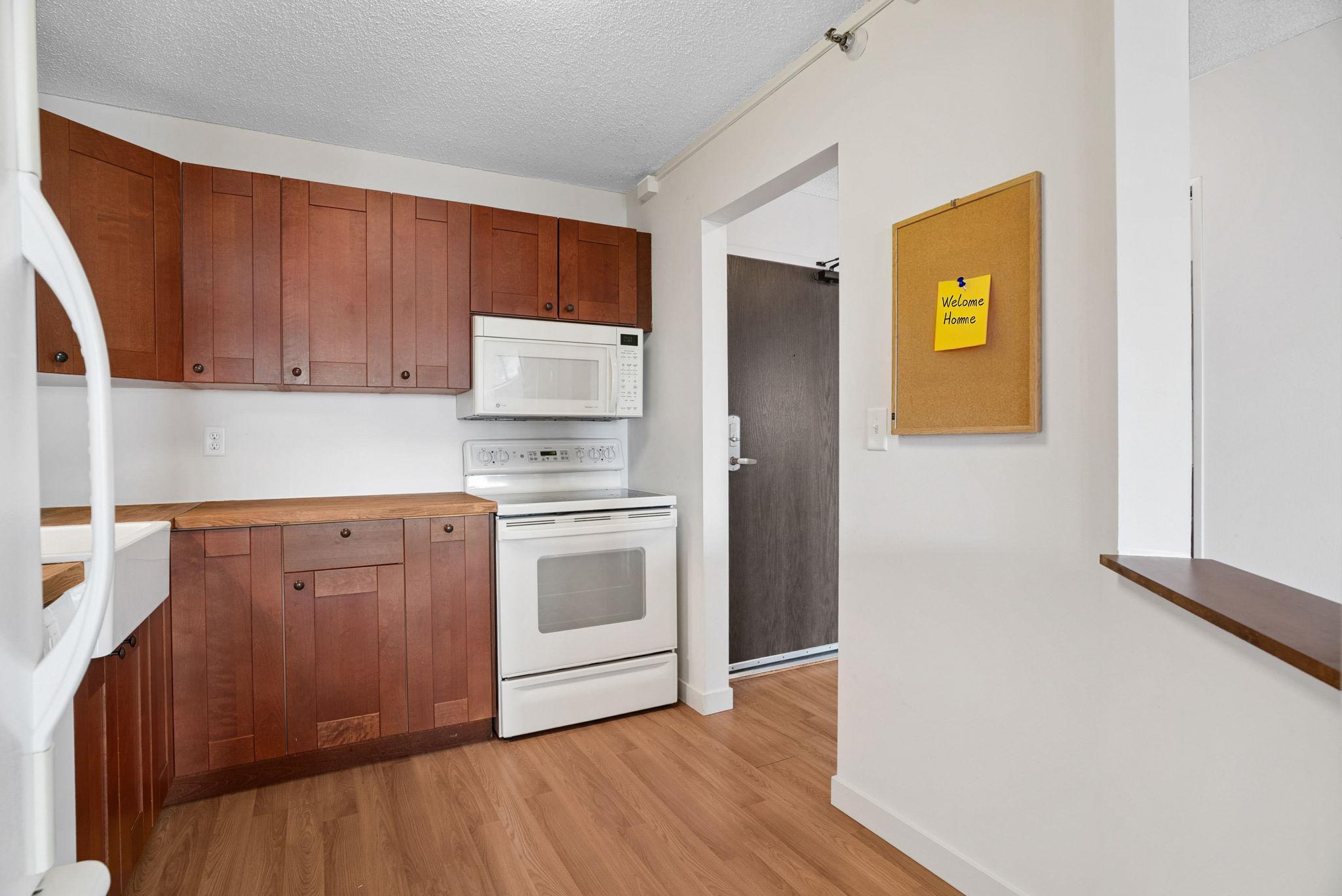 78 10th Street E 2104 Property Photo 6