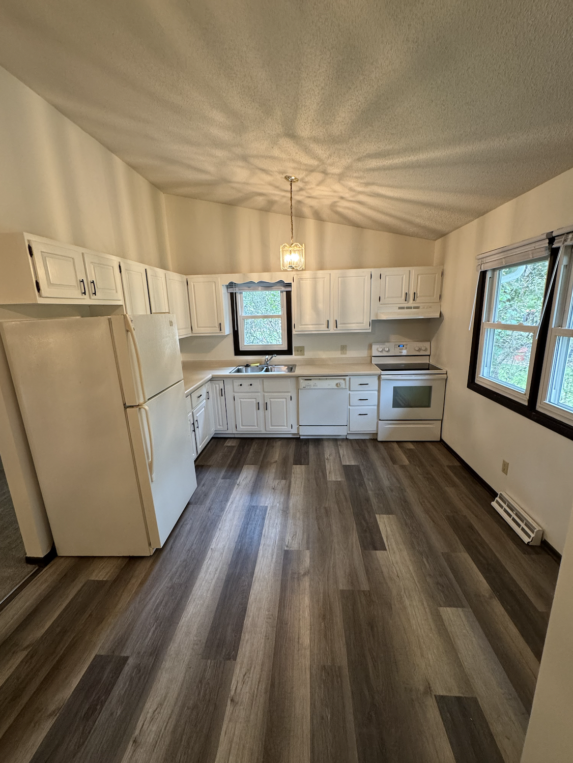 571 County Road B E Property Photo 1
