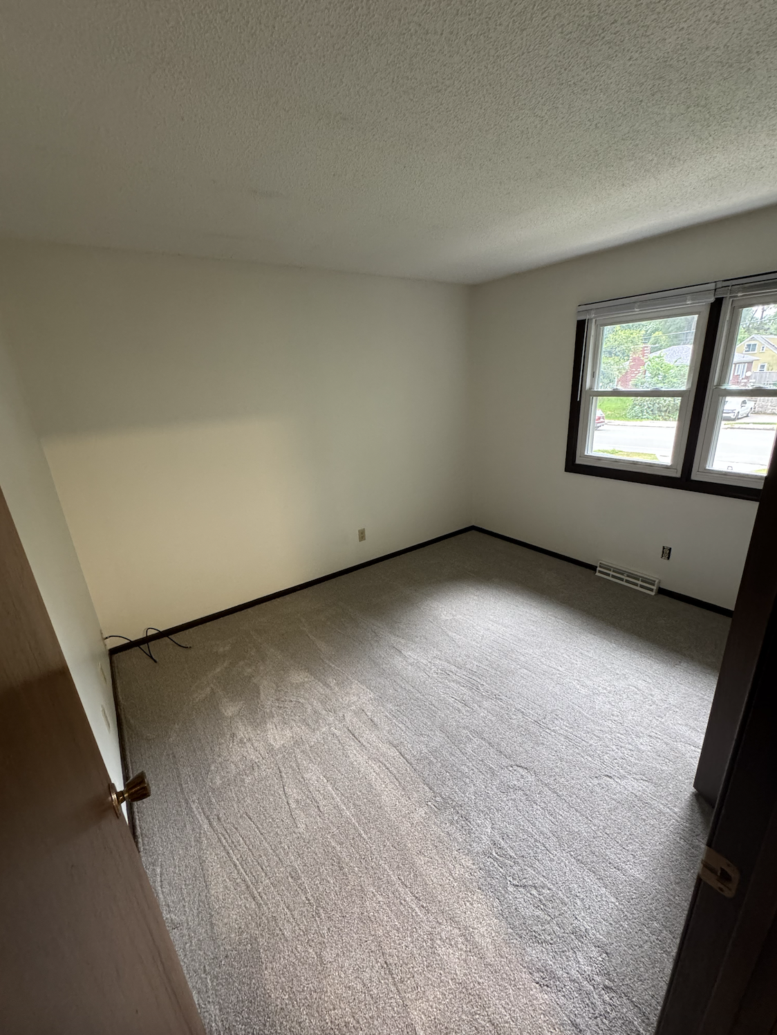 571 County Road B E Property Photo 7