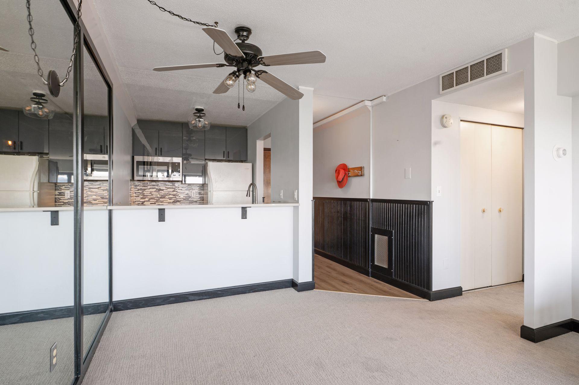 1920 S 1st Street 1207 Property Photo 8