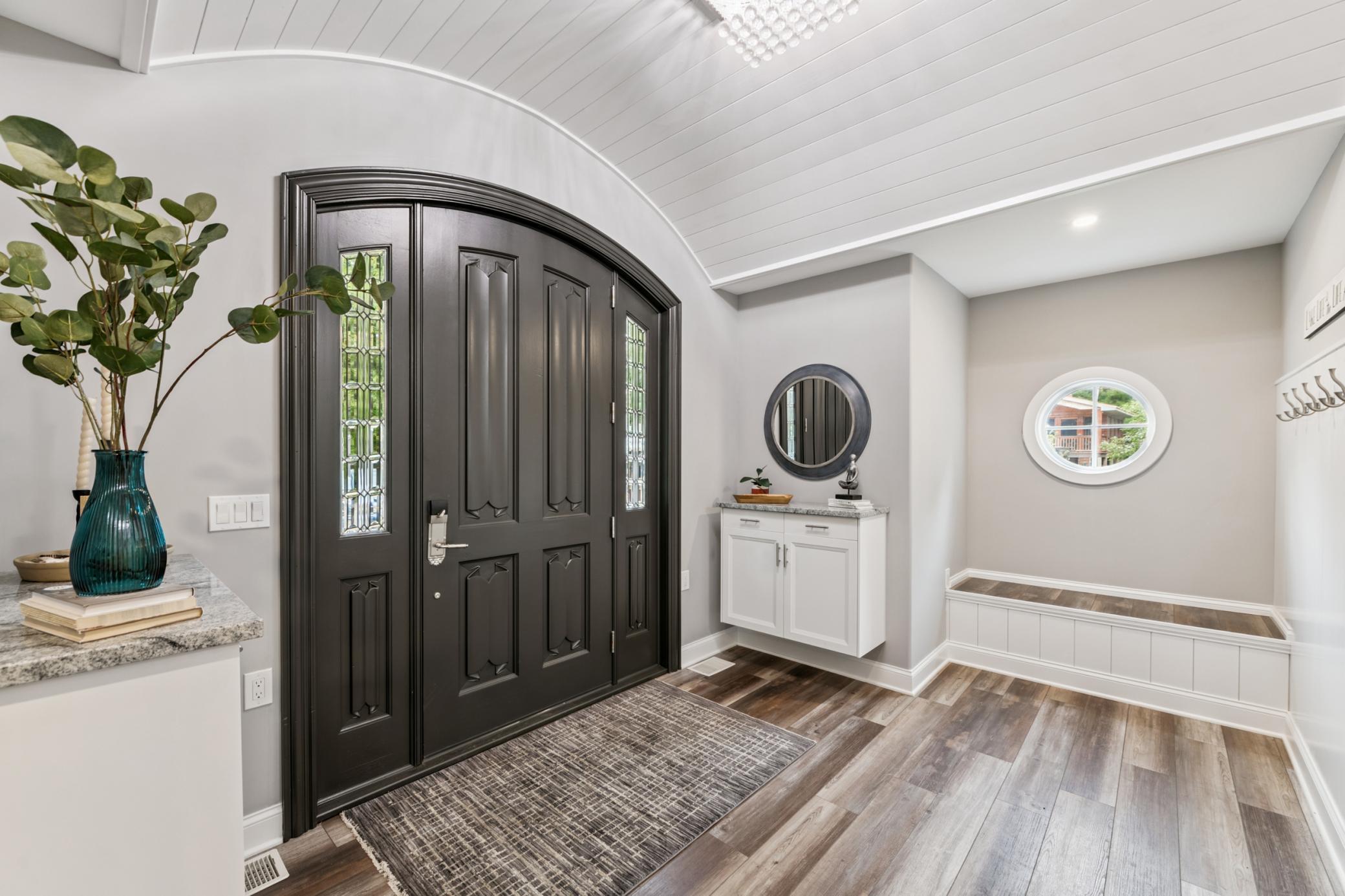 7277 North Shore Drive Property Photo 4