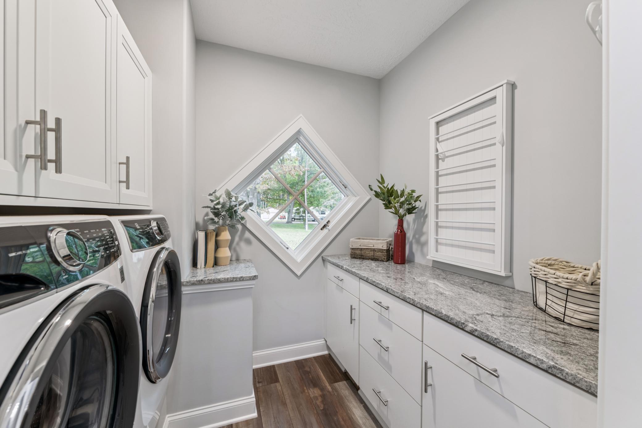 7277 North Shore Drive Property Photo 11