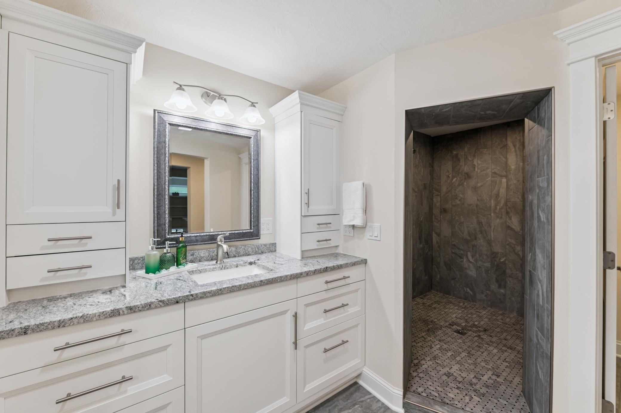 7277 North Shore Drive Property Photo 17