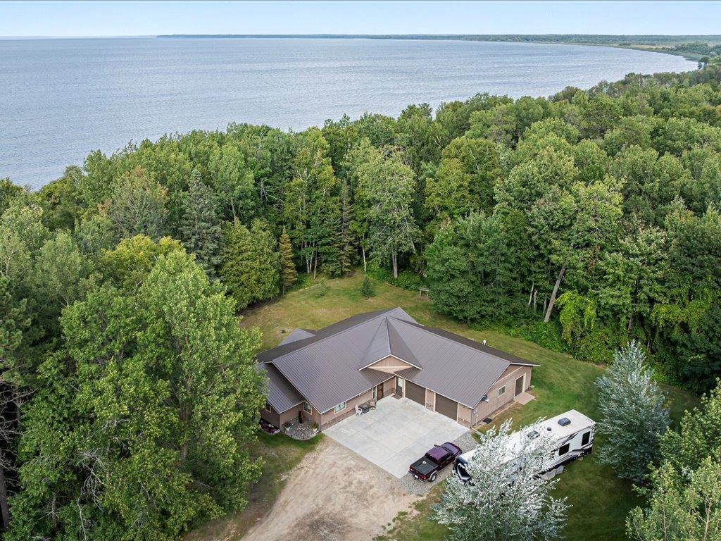 15080 Nodak Drive Ne Property Photo 10