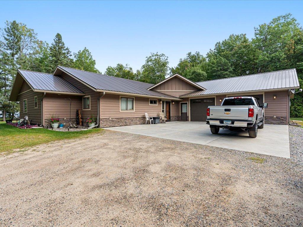 15080 Nodak Drive Ne Property Photo 12