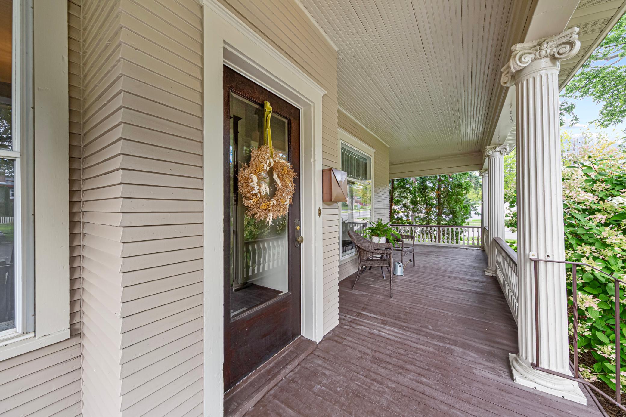 404 3rd Street Nw Property Photo 5