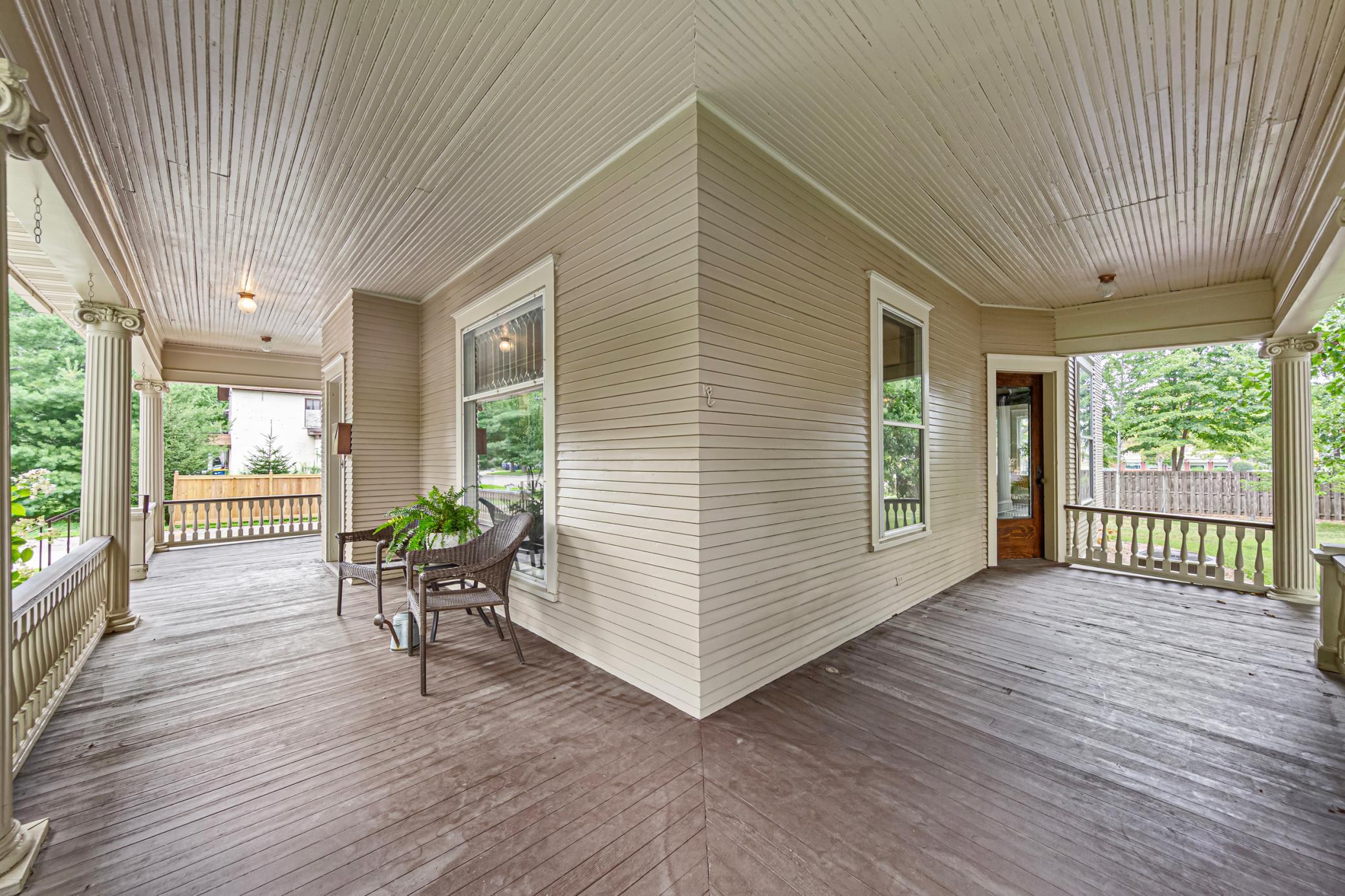 404 3rd Street Nw Property Photo 6