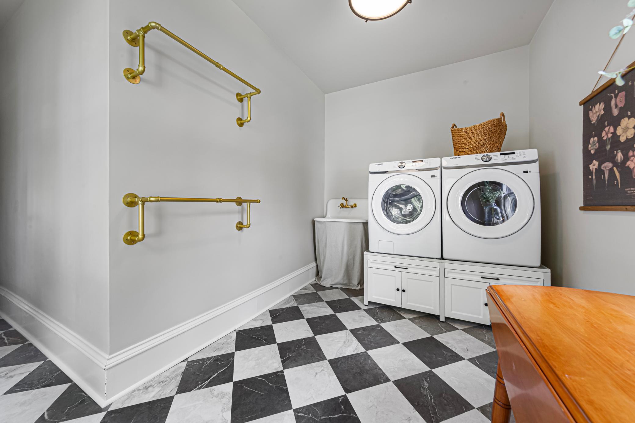 404 3rd Street Nw Property Photo 42