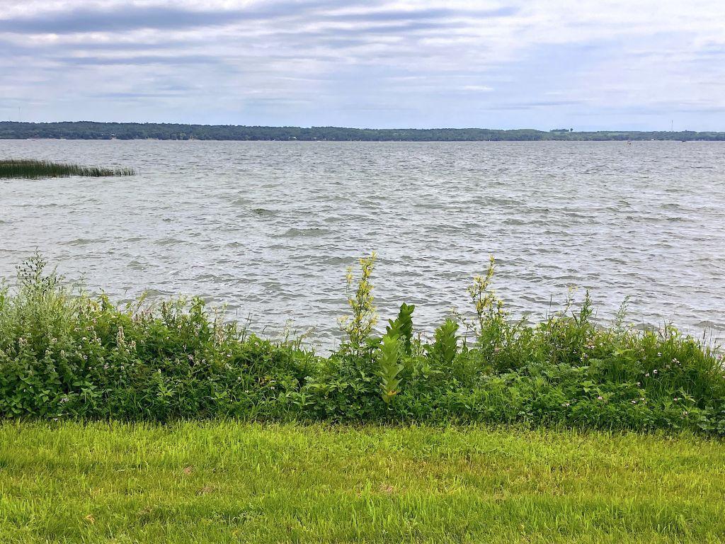 238xx N Lake Shore Drive Property Photo 6