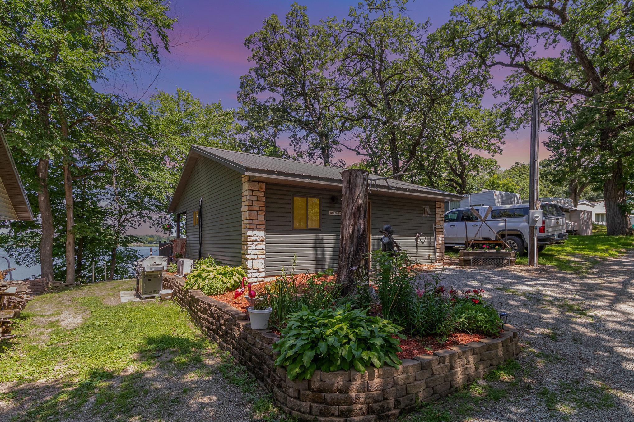 925 Paquin Street E Property Photo 7