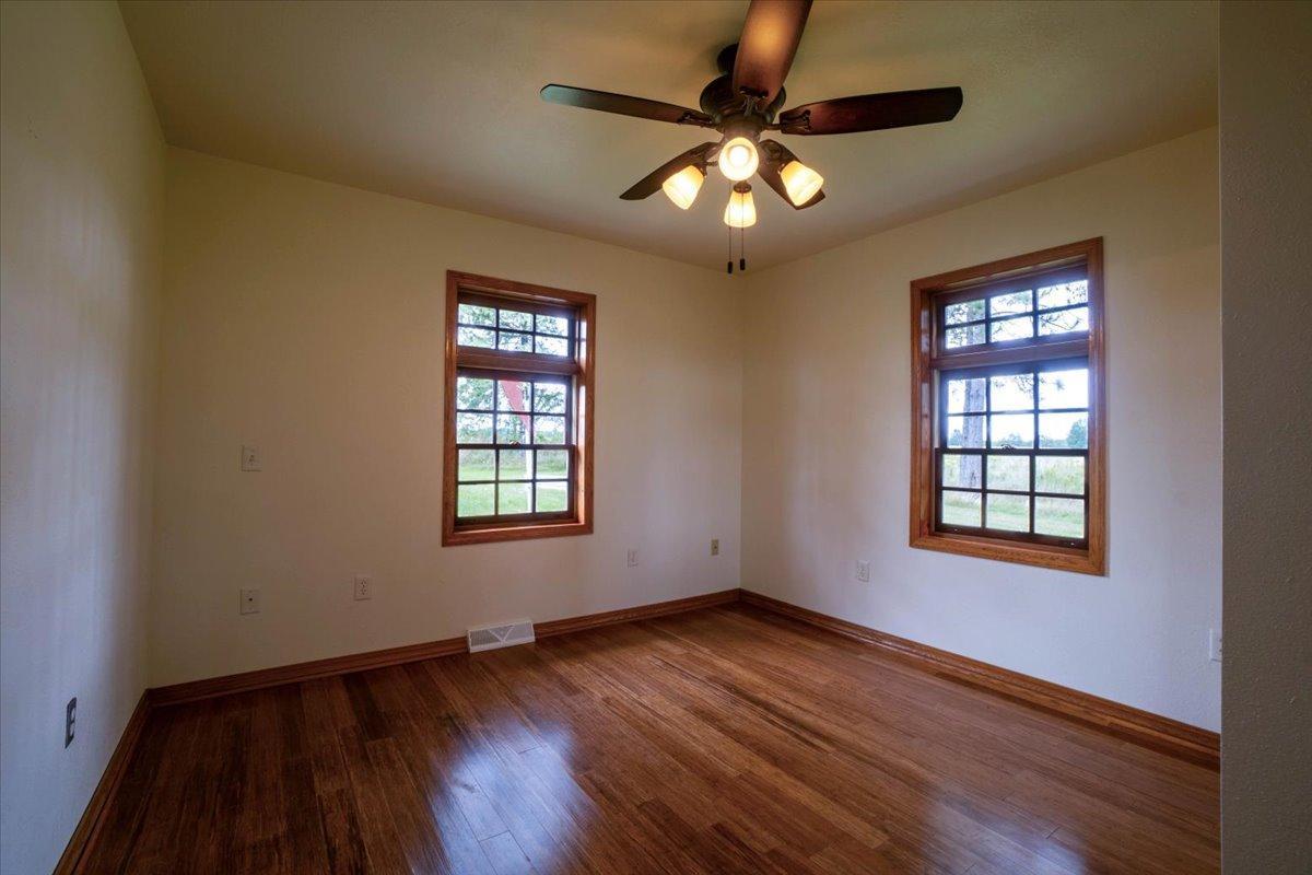 18444 290th Avenue Property Photo 16