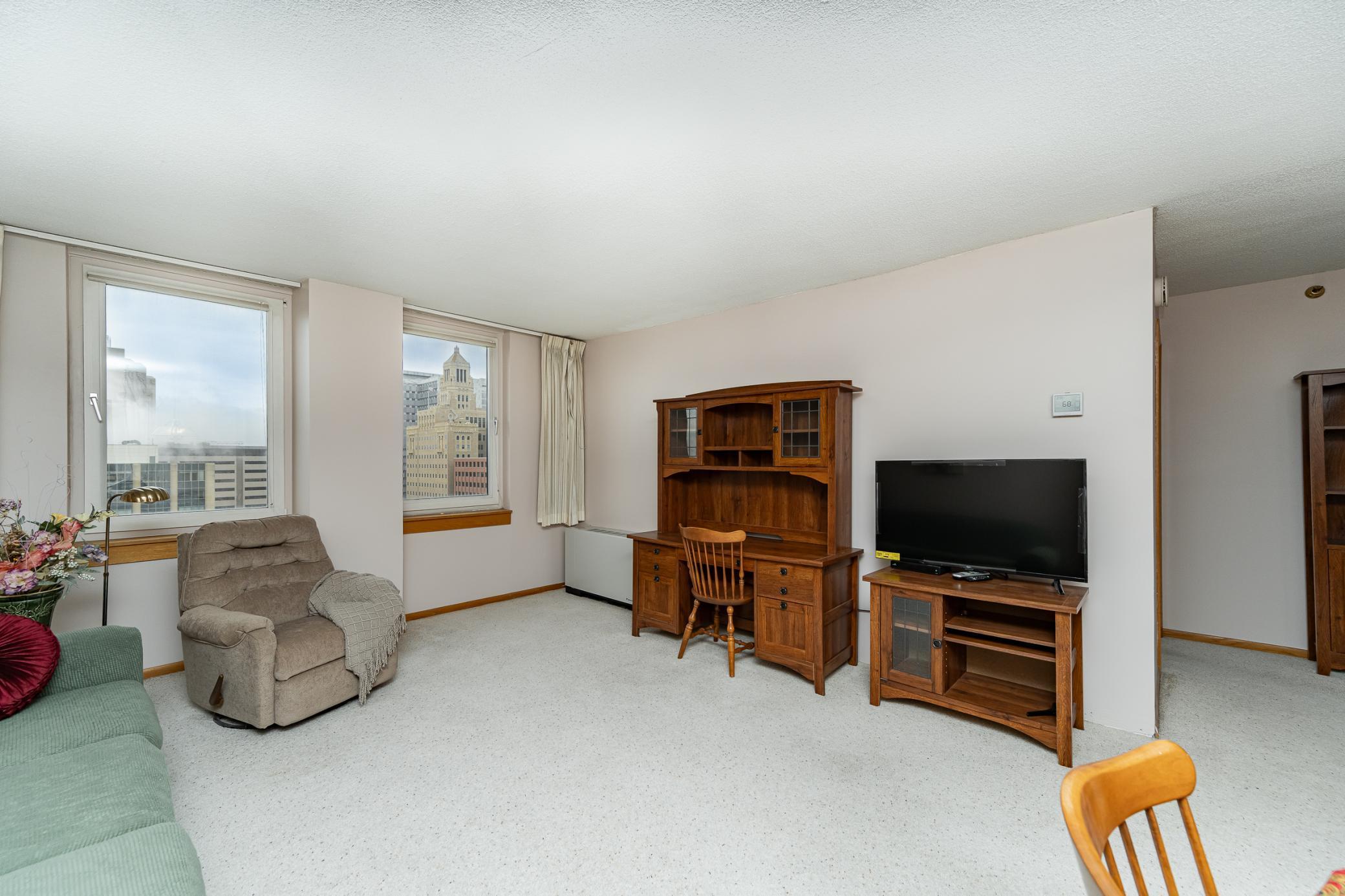 220 Broadway Avenue S 1417 Property Photo 5
