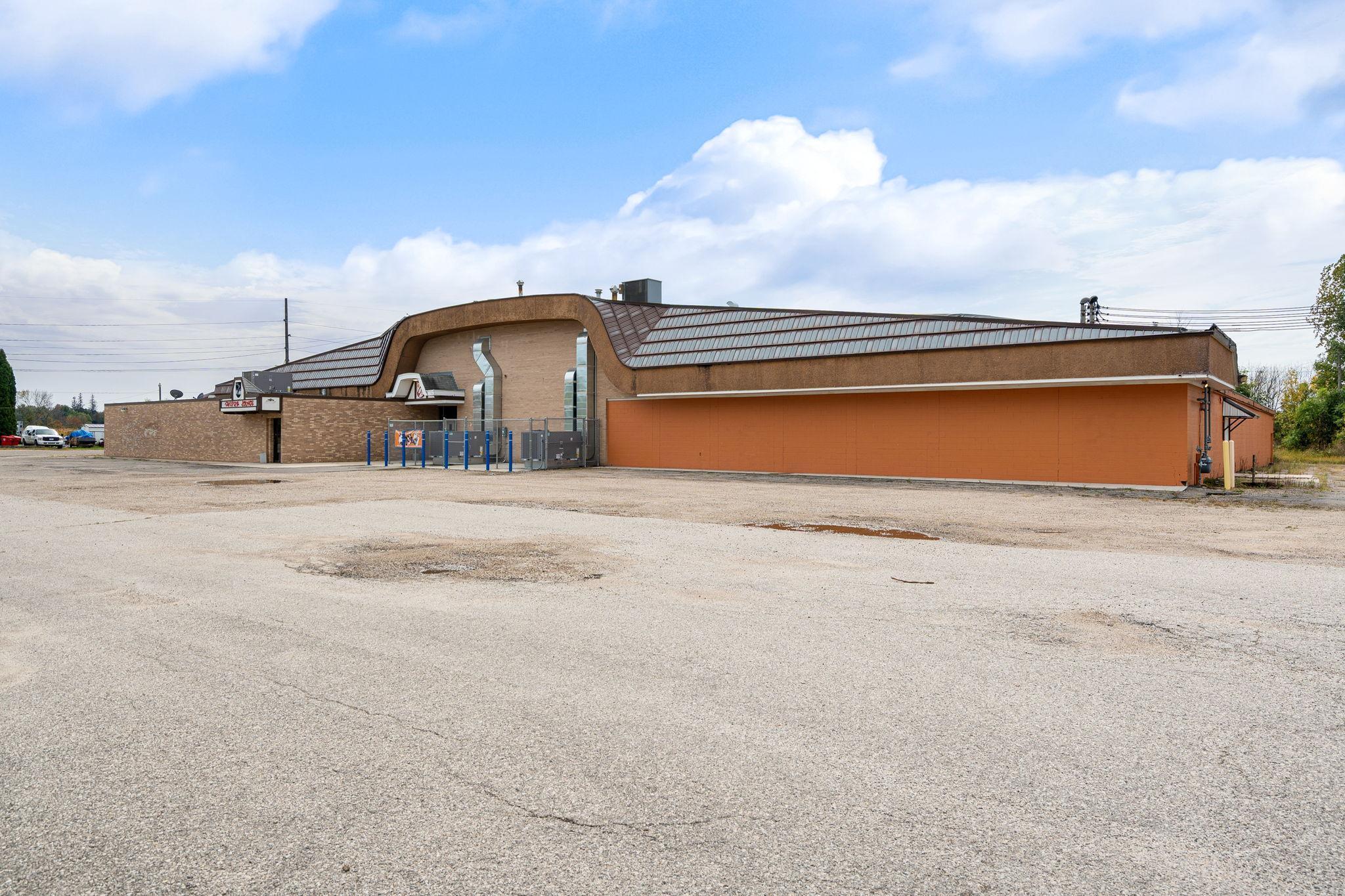 1600 10th Drive Se Property Photo 3