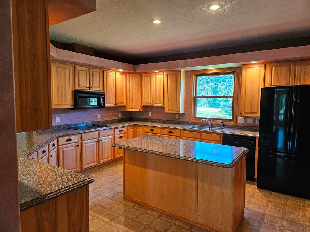 3065 River Road Property Photo 4