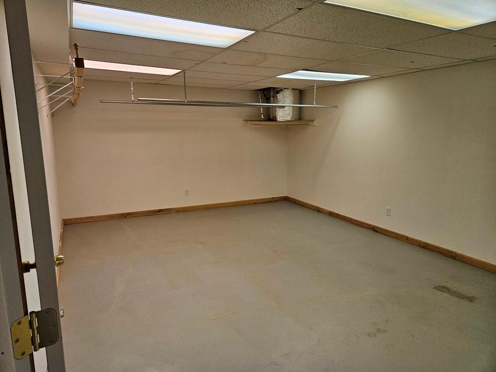 3065 River Road Property Photo 28