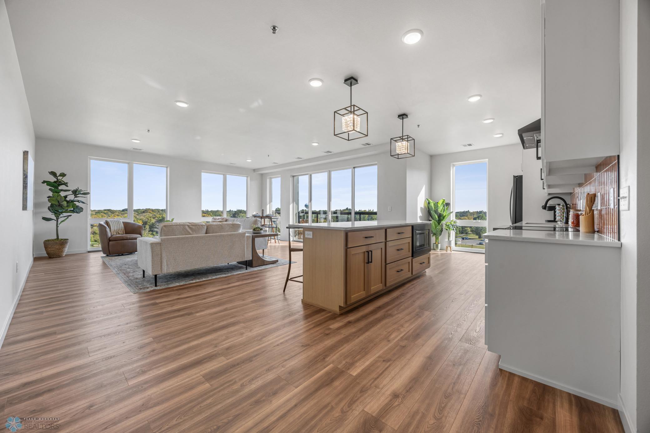 300 Main Avenue 506 Property Photo 3