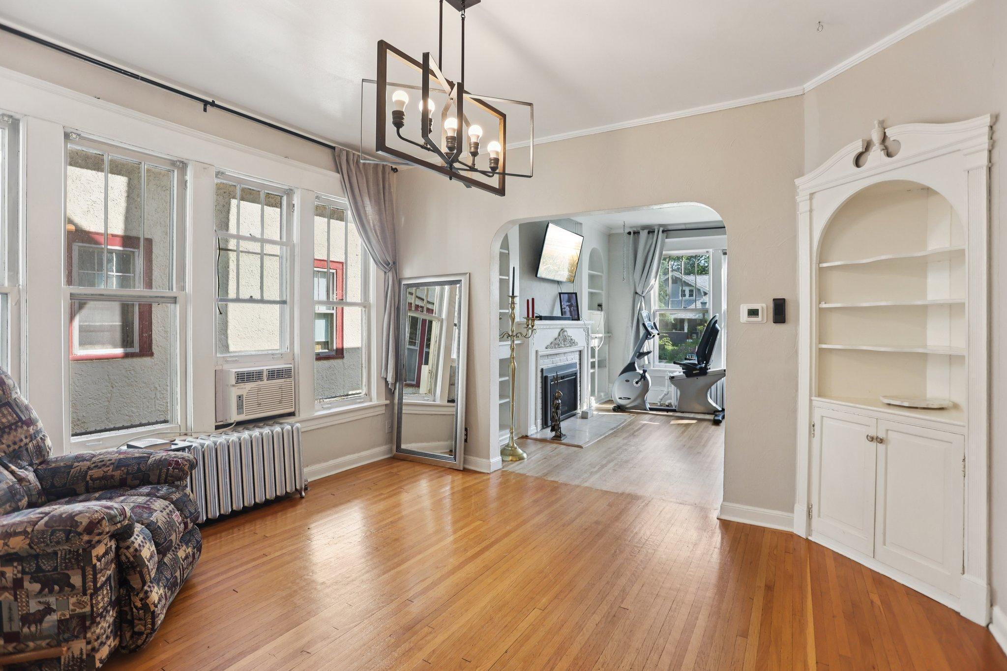 1253 Ashland Avenue Property Photo 10