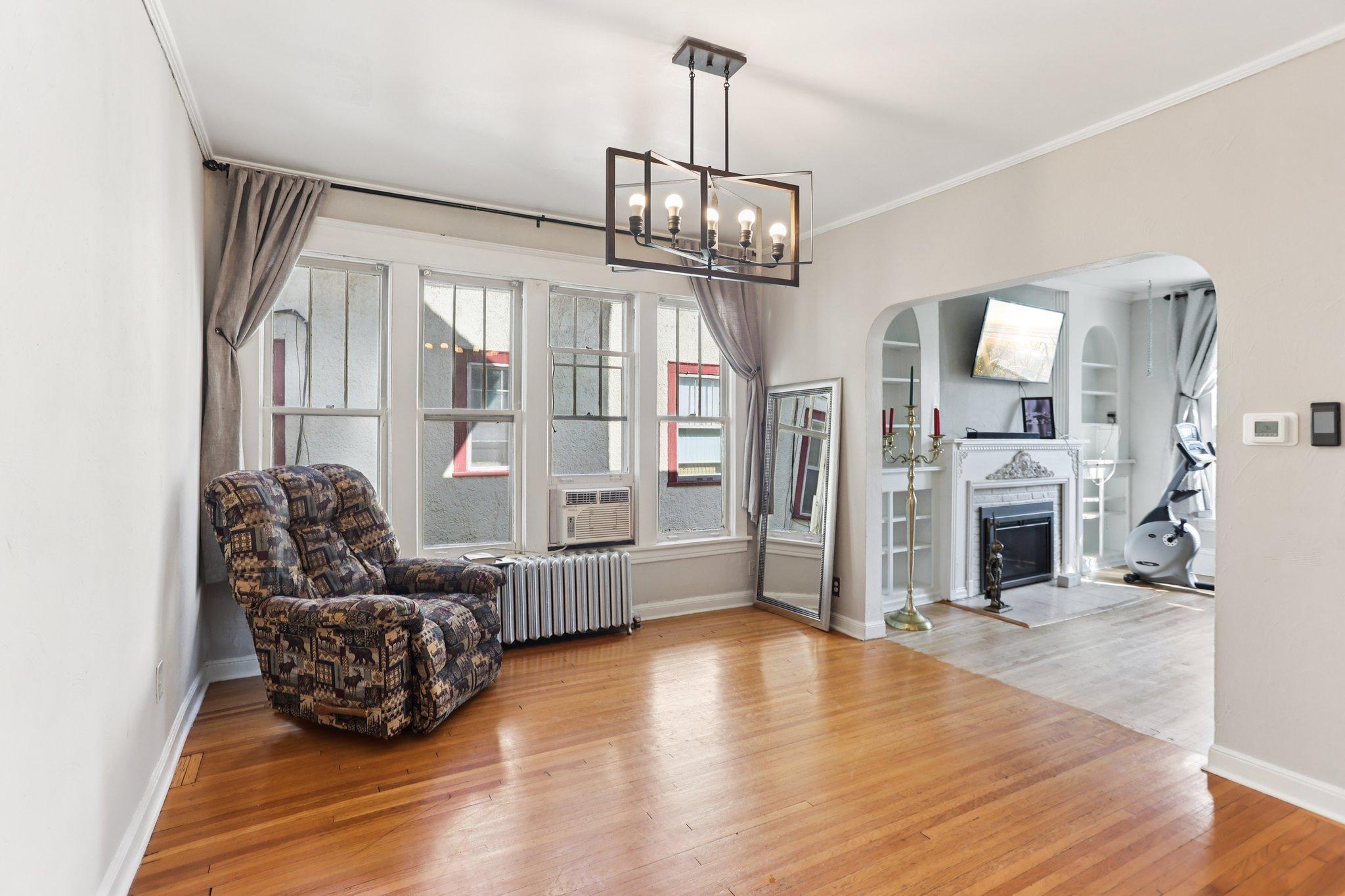 1253 Ashland Avenue Property Photo 11