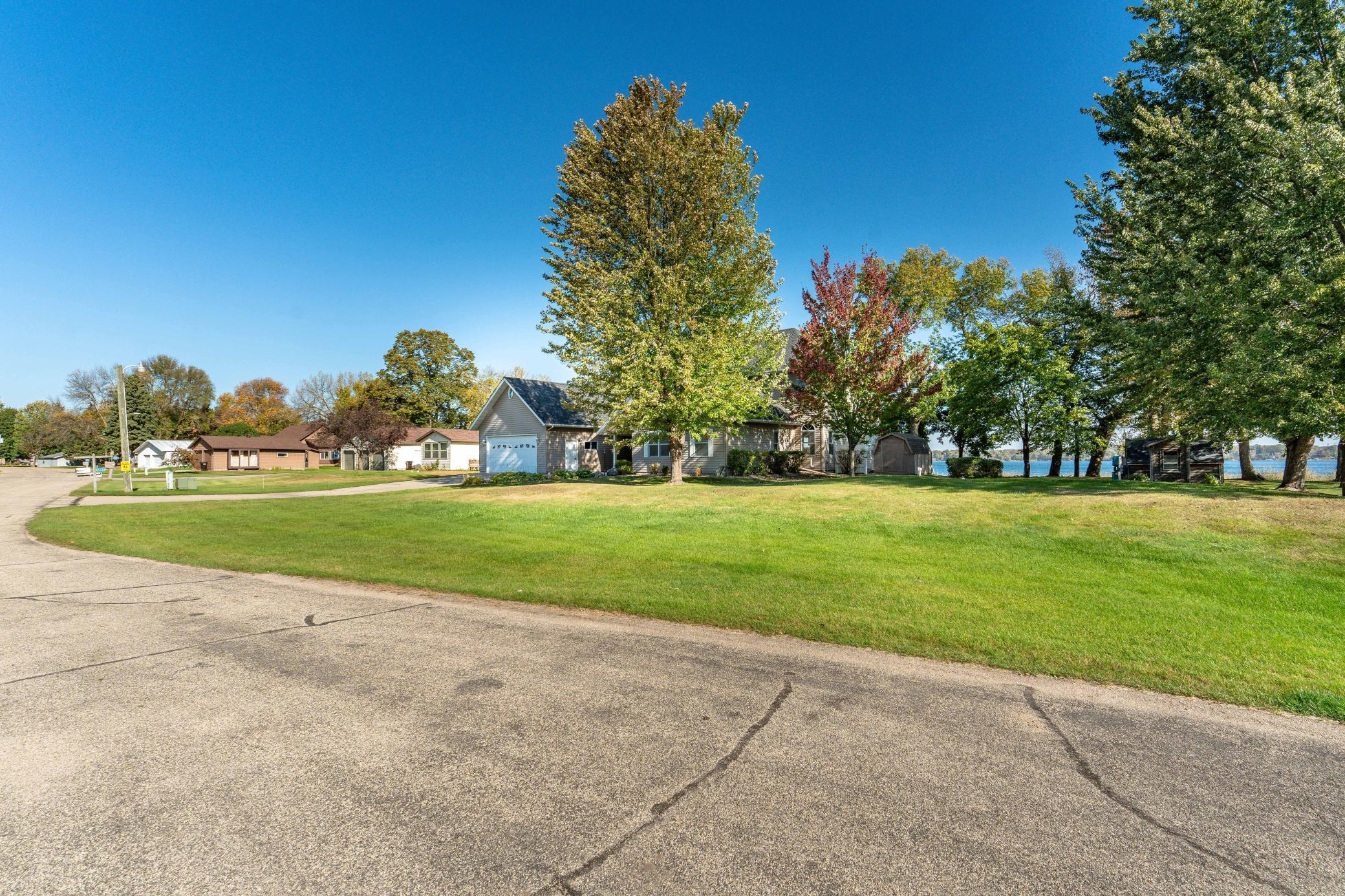 42221 Ukkelberg Drive Property Photo 4