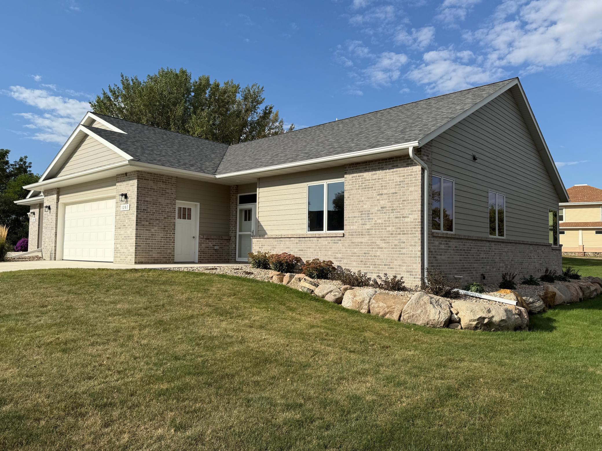 1207 S Shore Drive Property Photo 1