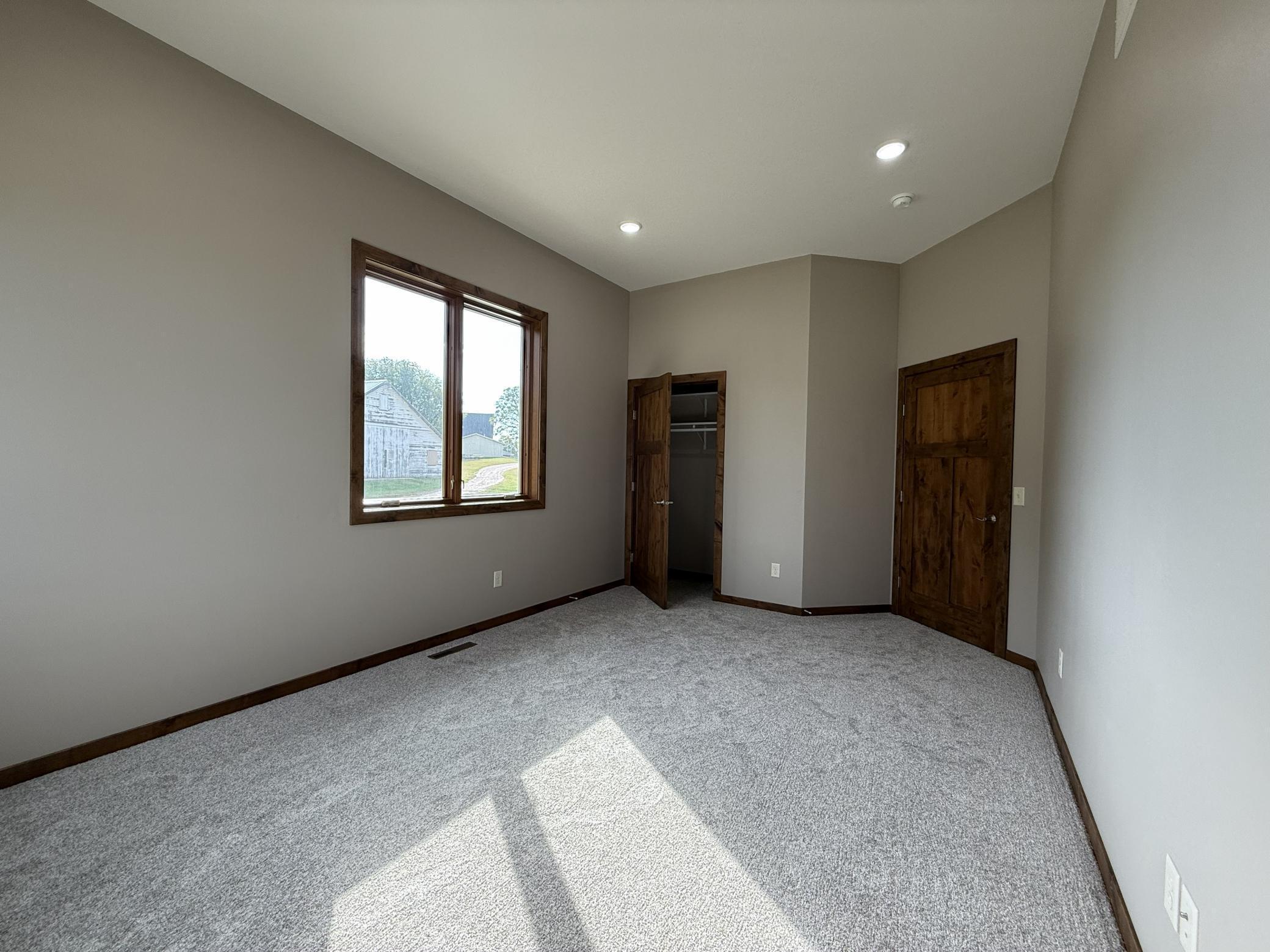 1207 S Shore Drive Property Photo 10