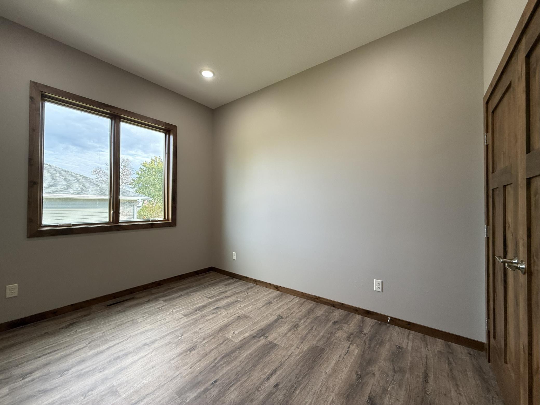 1207 S Shore Drive Property Photo 11