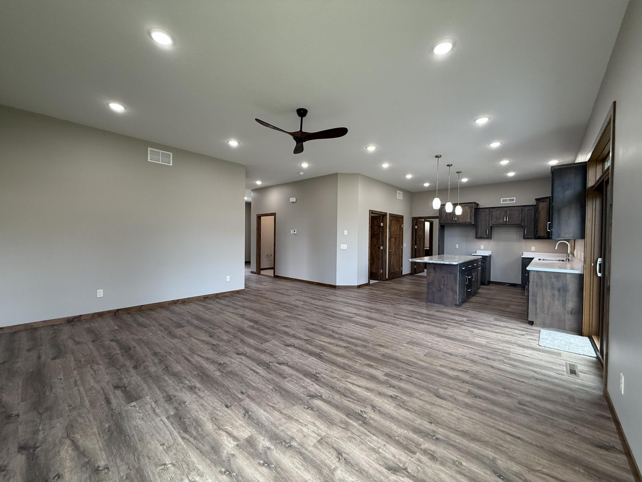 1207 S Shore Drive Property Photo 16