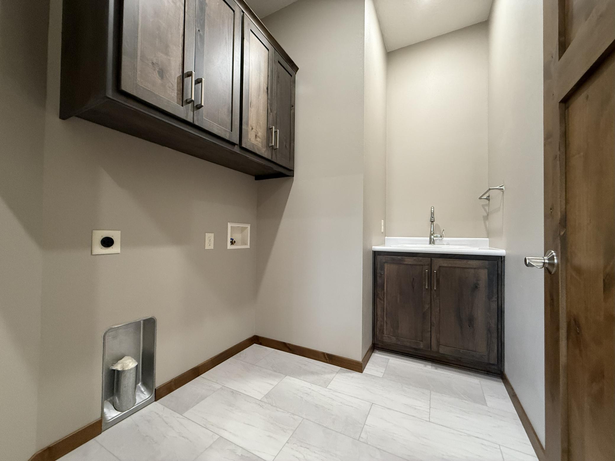 1207 S Shore Drive Property Photo 21