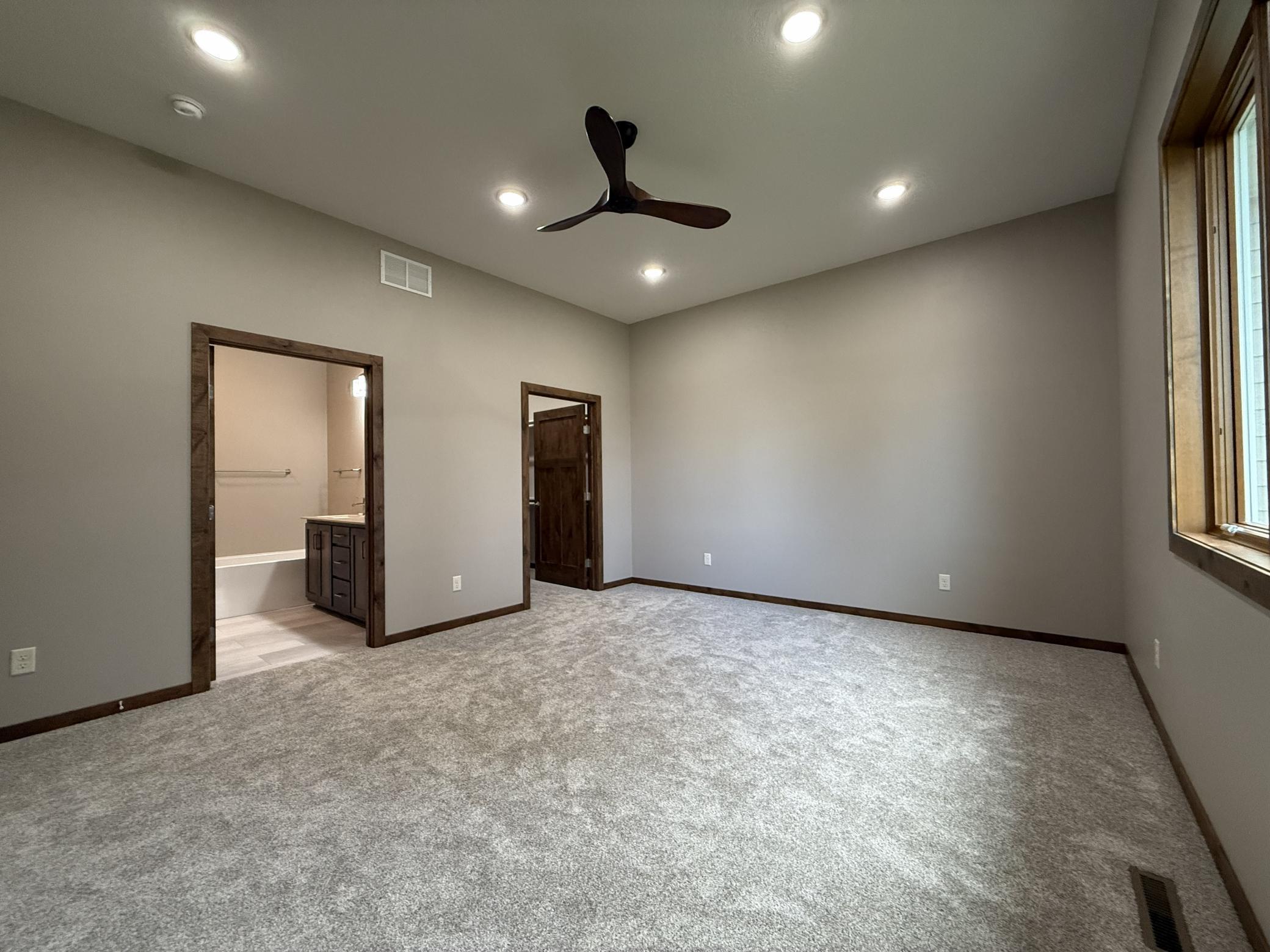 1207 S Shore Drive Property Photo 23