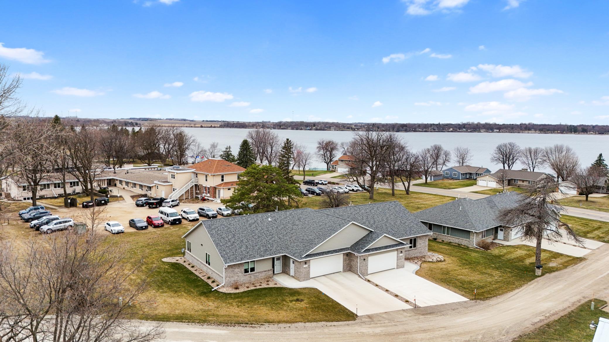 1207 S Shore Drive Property Photo 39