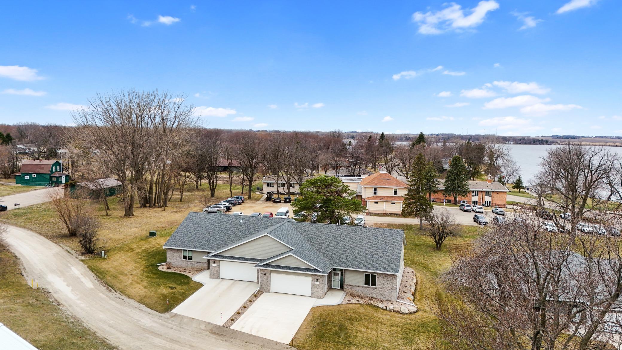 1207 S Shore Drive Property Photo 41