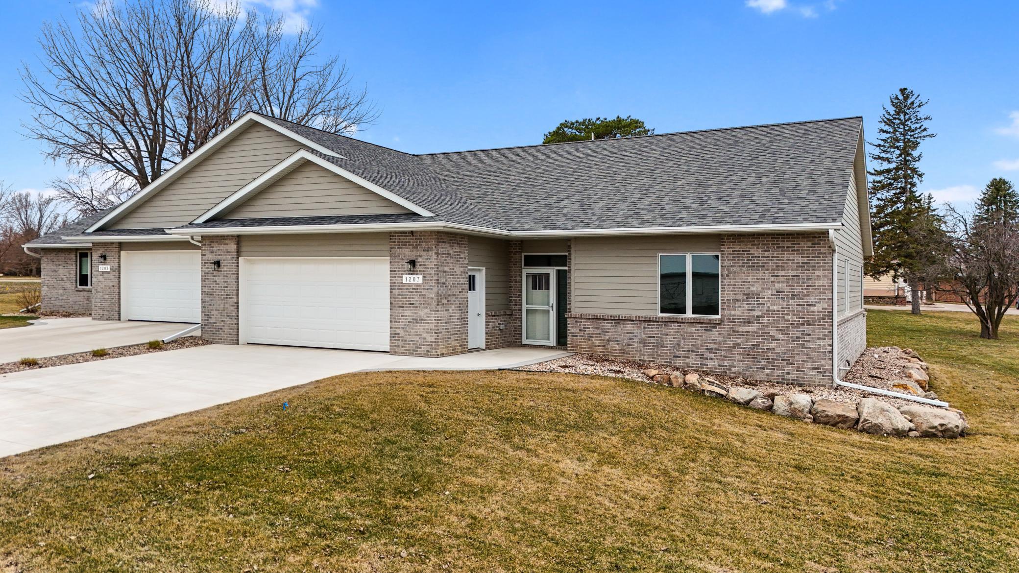 1207 S Shore Drive Property Photo 46