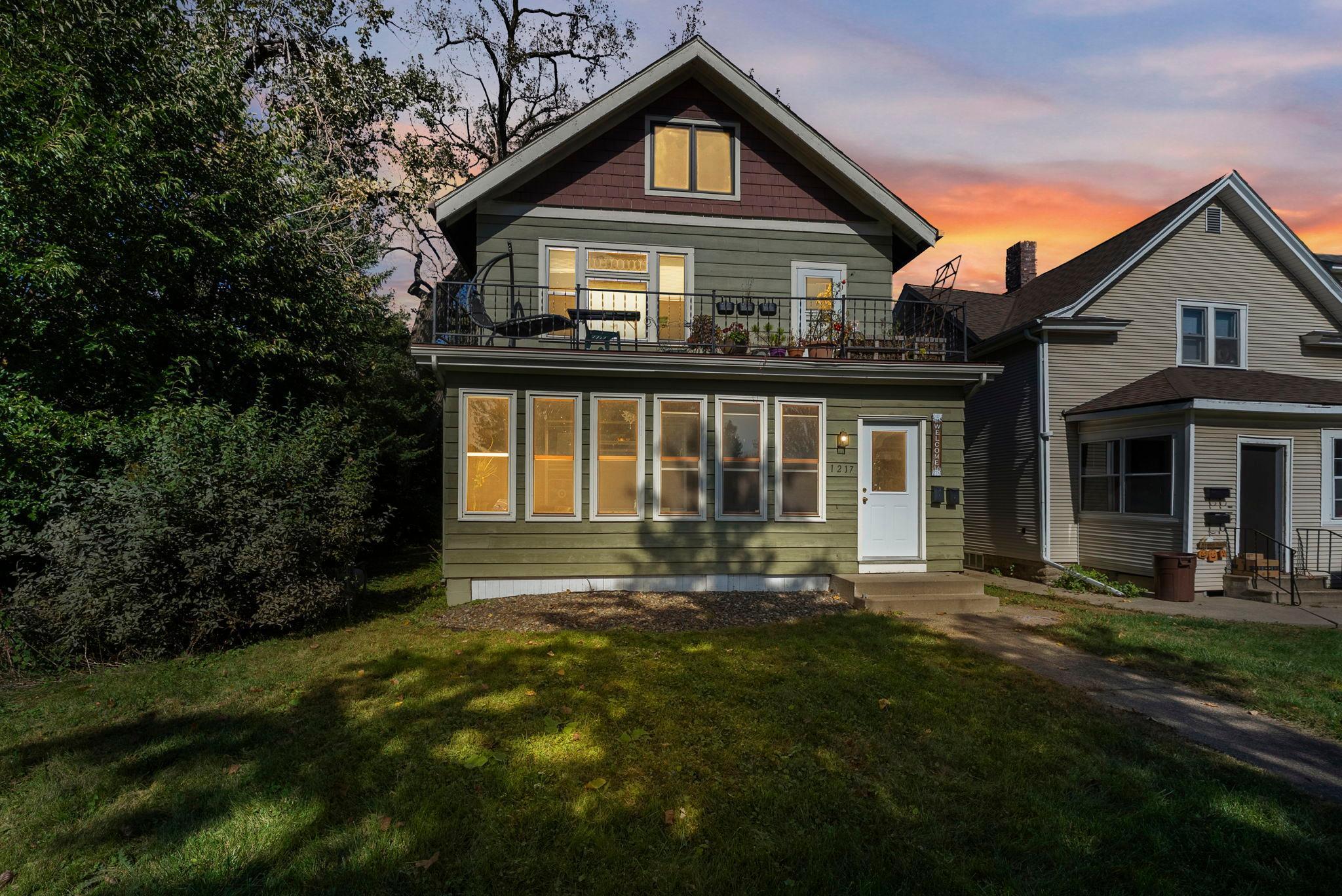 1217 Grand Avenue Property Photo 1