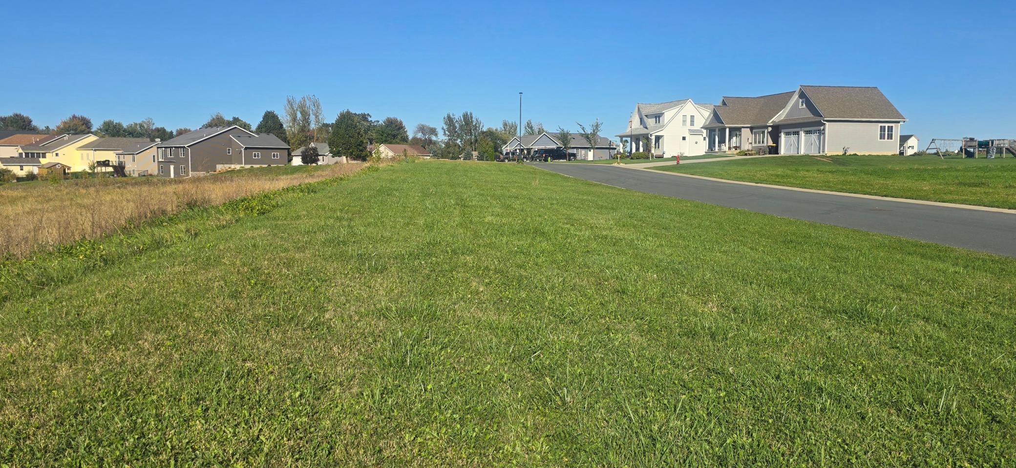 Tbd (lot 3, Blk 1) 3rd Avenue Se Property Photo 2