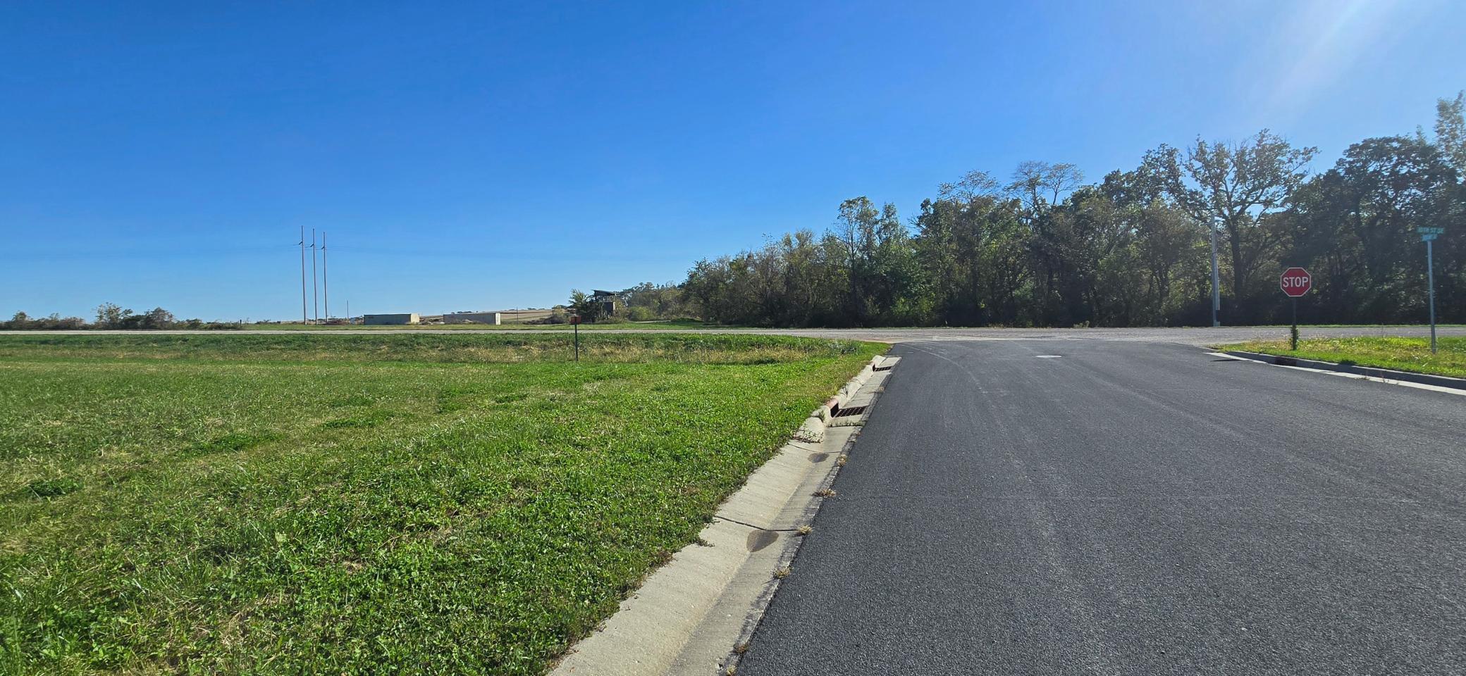 Tbd ( Lot 6, Blk 2) 3rd Avenue Se Property Photo 3