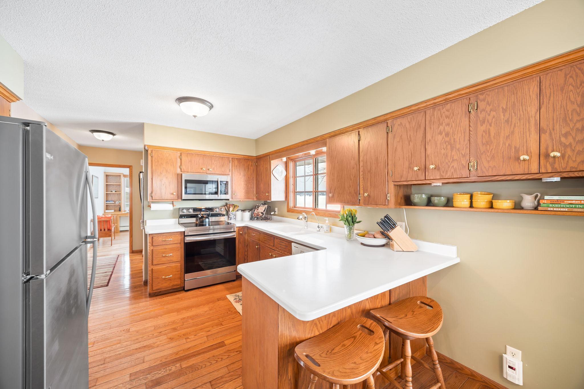 6825 N Shore Drive Property Photo 6