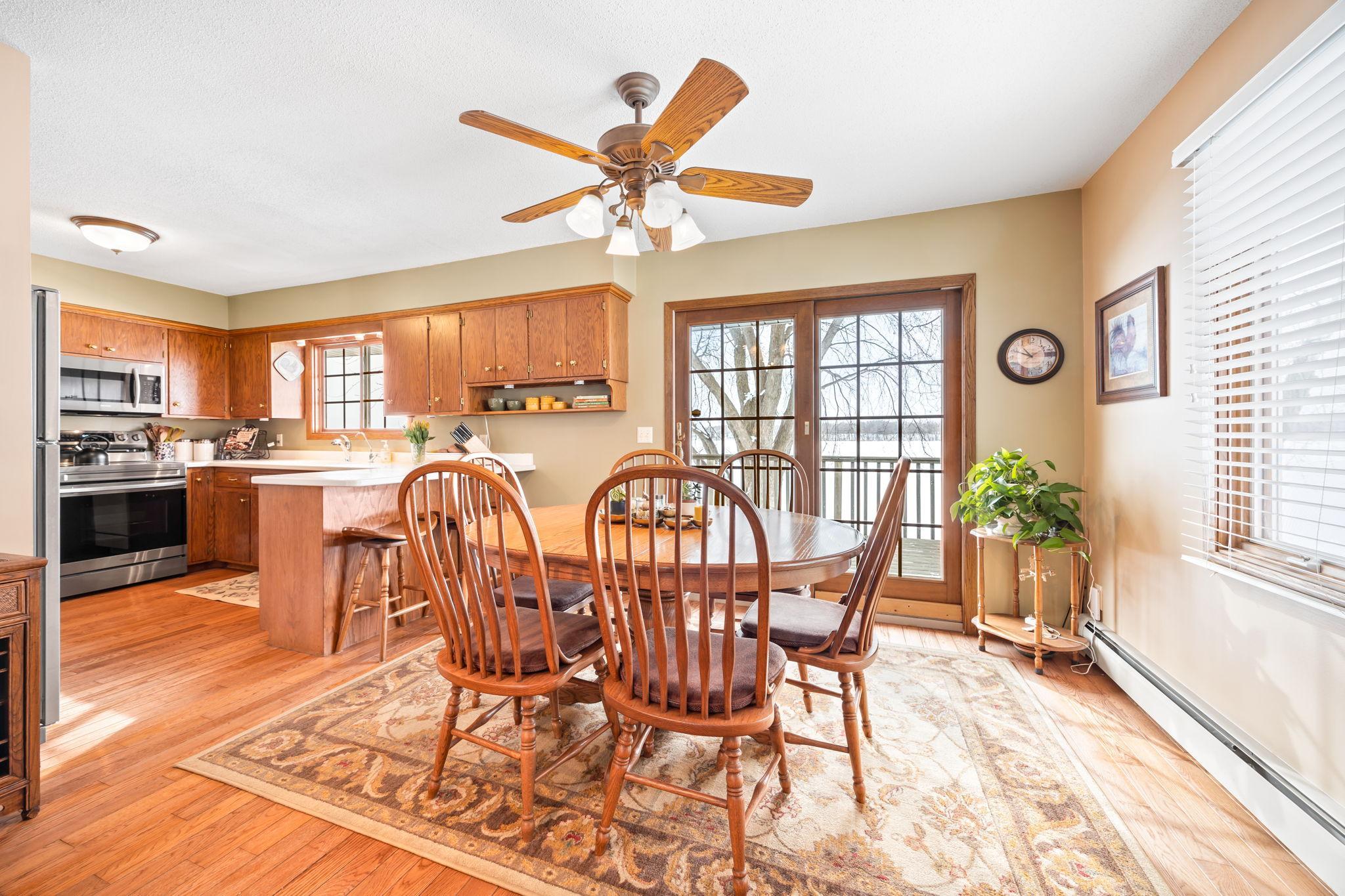 6825 N Shore Drive Property Photo 7