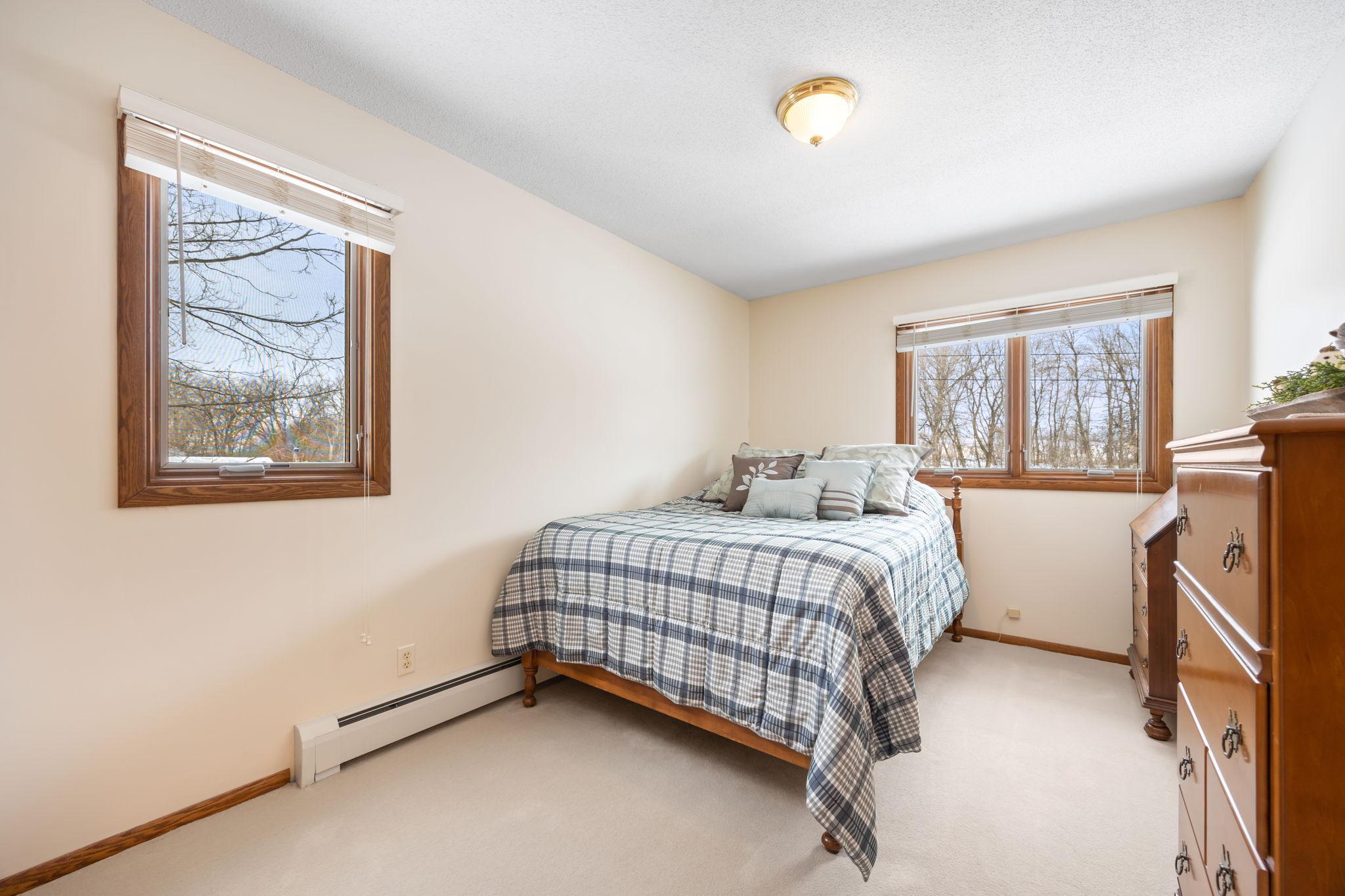 6825 N Shore Drive Property Photo 14
