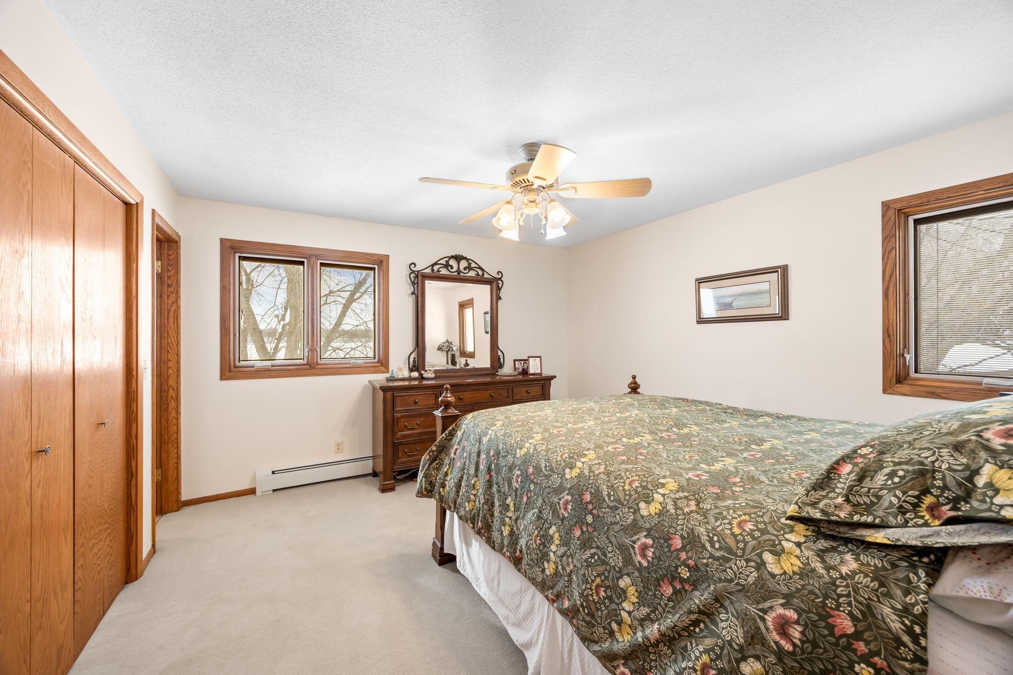 6825 N Shore Drive Property Photo 15