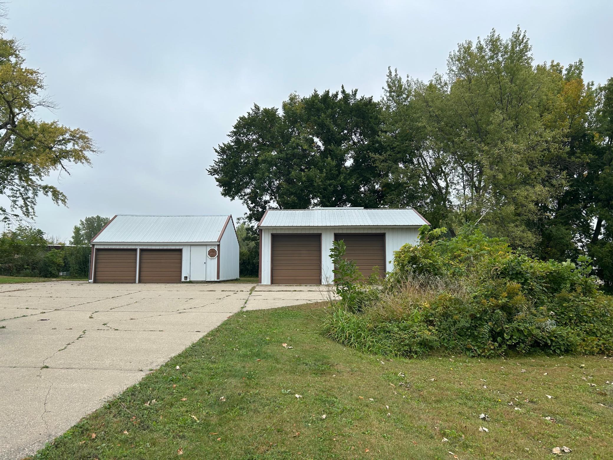 321 Highway 7 E Property Photo 2