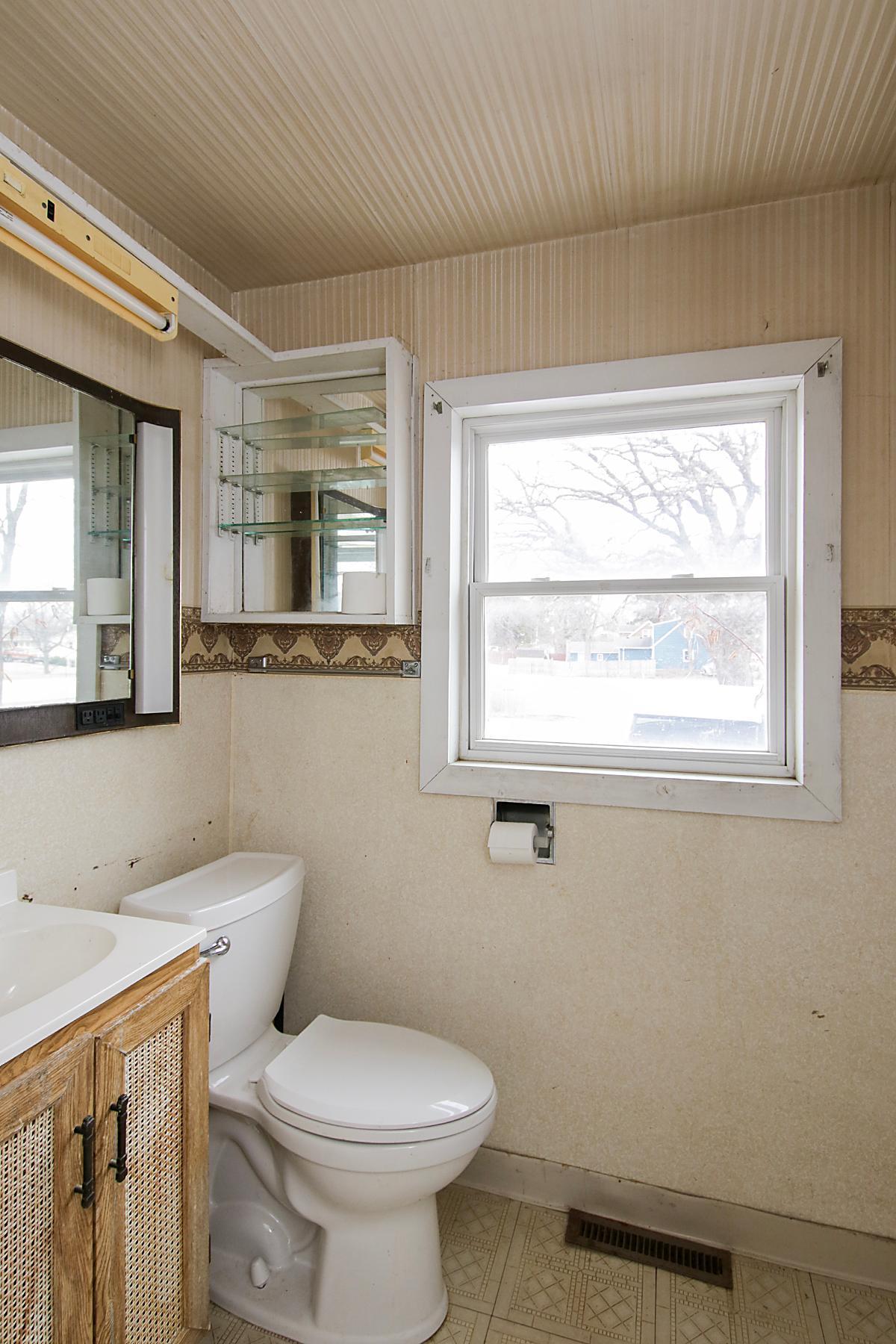 321 Highway 7 E Property Photo 12