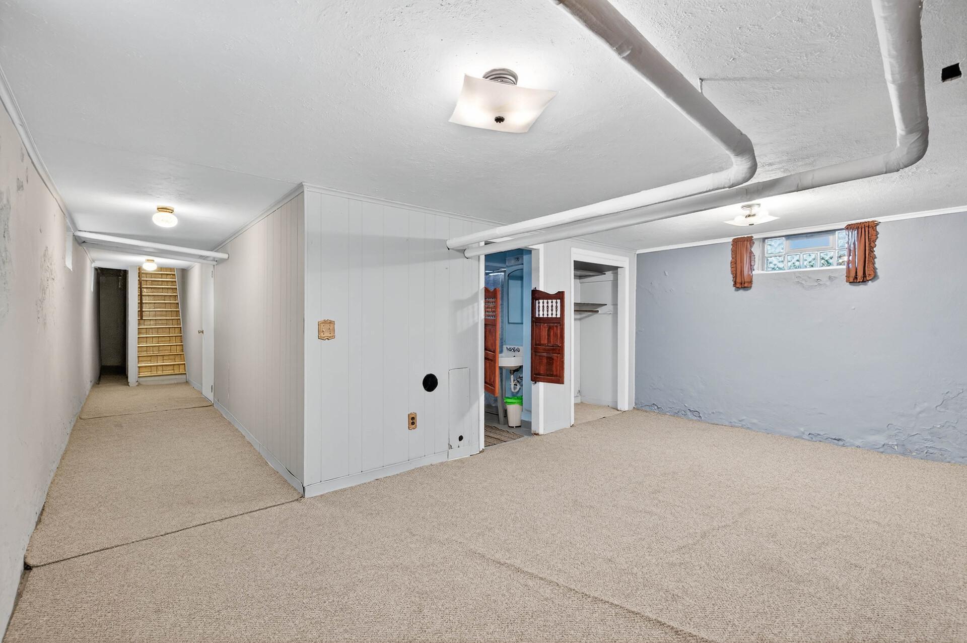 451 Madison Street Property Photo 24