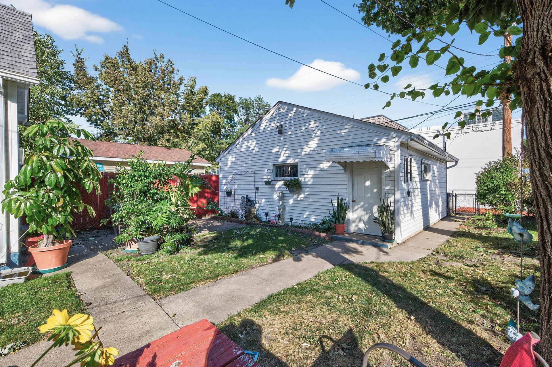 451 Madison Street Property Photo 29