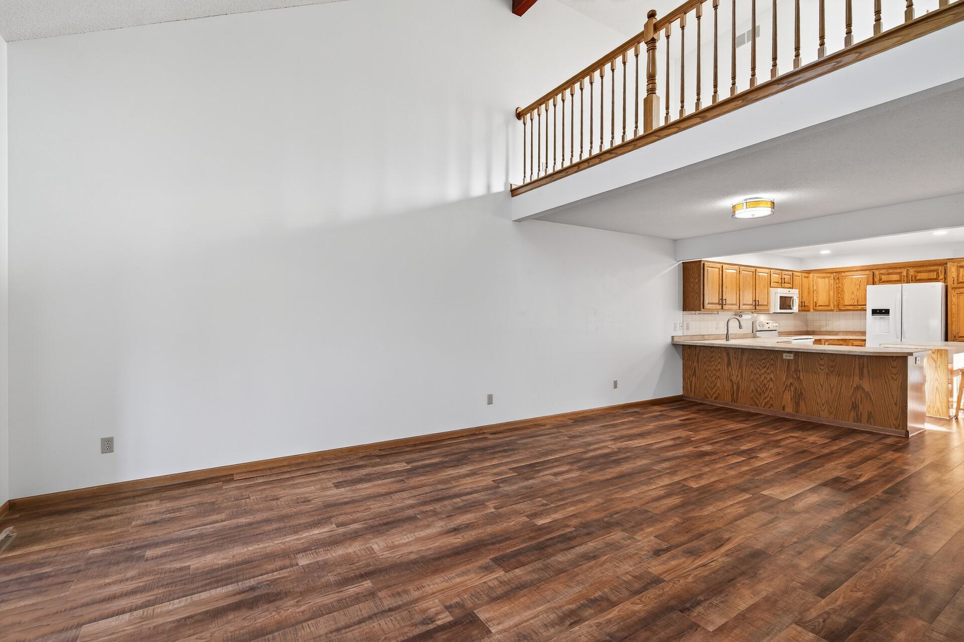 14245 Fairway Lane Se Property Photo 10
