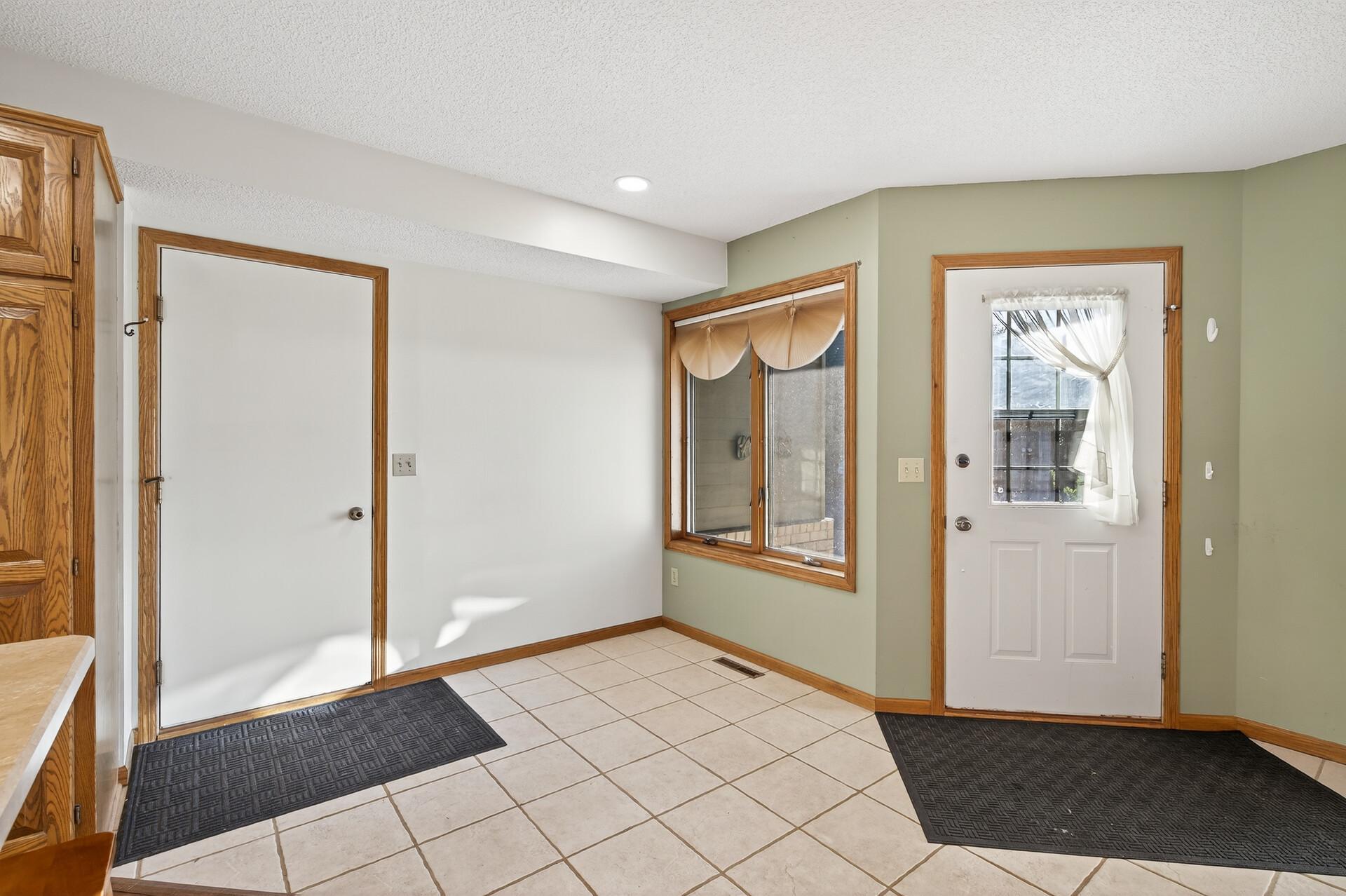 14245 Fairway Lane Se Property Photo 20